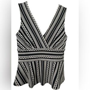 ANTHROPOLOGIE - WOMEN'S BLACK & WHITE SLEEVELESS CRISS CROSS V NECK TOP